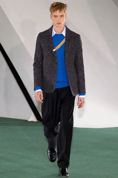 Look 8